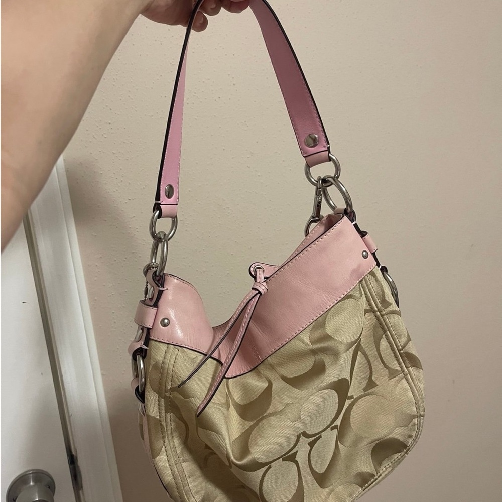 Coach Large Pink Zoe Vintage Bag - Picture 3 of 9